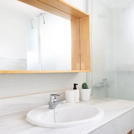 Home2book Stunning Sea View 아파트 *