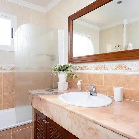 아파트 Home2book Stunning Sea View