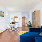 Home2book Stunning Sea View شقة