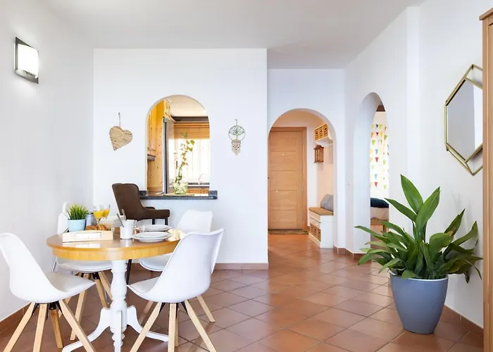 Home2book Stunning Sea View Apartamento